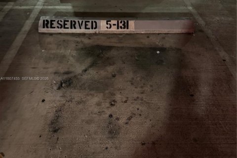 Condo in Miami, Florida, 2 bedrooms  № 2061513 - photo 26