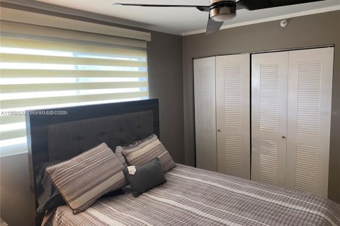 Copropriété à vendre à Pompano Beach, Floride: 2 chambres № 2010454 - photo 11