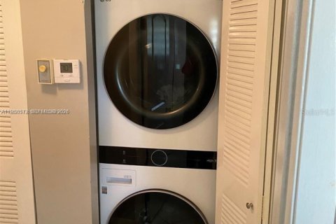 Copropriété à vendre à Pompano Beach, Floride: 2 chambres № 2010454 - photo 16