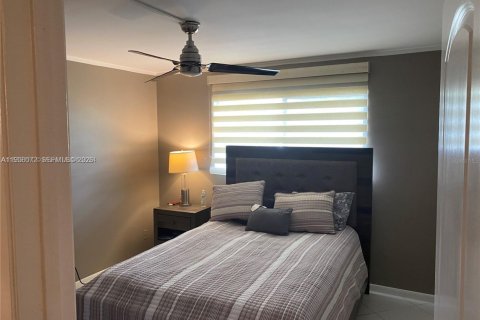 Copropriété à vendre à Pompano Beach, Floride: 2 chambres № 2010454 - photo 12