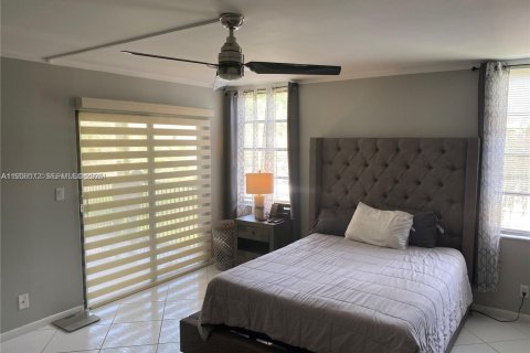 Copropriété à vendre à Pompano Beach, Floride: 2 chambres № 2010454 - photo 10