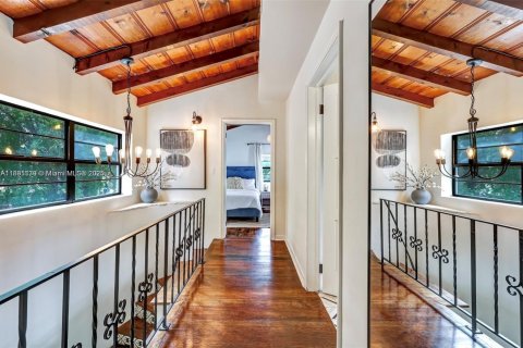 Casa en alquiler en Miami, Florida, 4 dormitorios, 219.34 m2 № 1964488 - foto 26