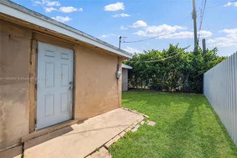 Casa en venta en West Park, Florida, 3 dormitorios, 117.8 m2 № 1945949 - foto 28