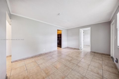 Casa en venta en West Park, Florida, 3 dormitorios, 117.8 m2 № 1945949 - foto 18