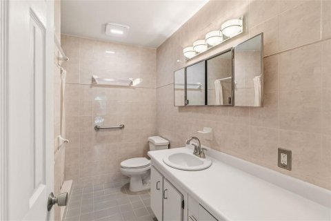 Купить кондоминиум в Лонгбоут-Ки, Флорида 9 комнат, 115.94м2, № 2267526 - фото 12