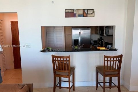 Copropriété à louer à Miami, Floride: 2 chambres, 103.77 m2 № 1957584 - photo 5