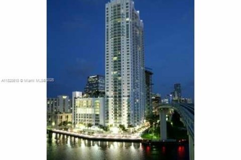 Copropriété à louer à Miami, Floride: 2 chambres, 103.77 m2 № 1957584 - photo 1