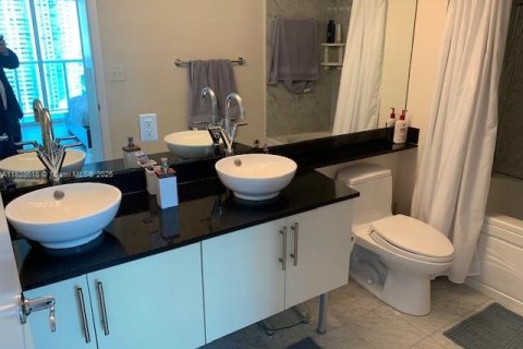 Copropriété à louer à Miami, Floride: 2 chambres, 103.77 m2 № 1957584 - photo 18