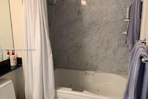 Copropriété à louer à Miami, Floride: 2 chambres, 103.77 m2 № 1957584 - photo 20