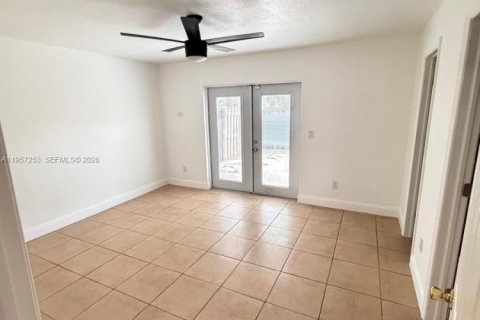 Adosado en venta en Homestead, Florida, 2 dormitorios, 85.47 m2 № 2023424 - foto 12