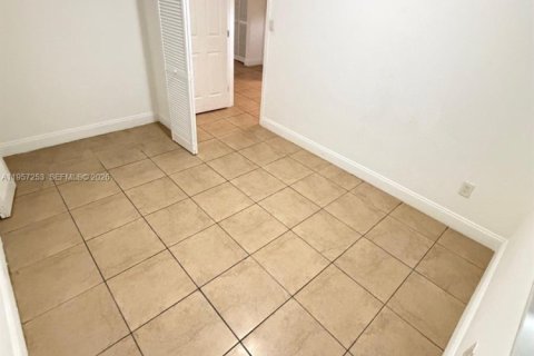 Adosado en venta en Homestead, Florida, 2 dormitorios, 85.47 m2 № 2023424 - foto 15