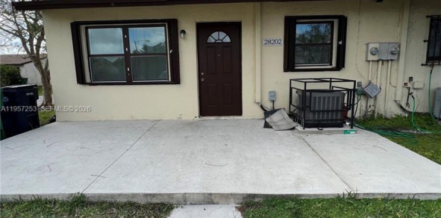 Adosado en Homestead, Florida 2 dormitorios, 85.47 m2 № 2023424