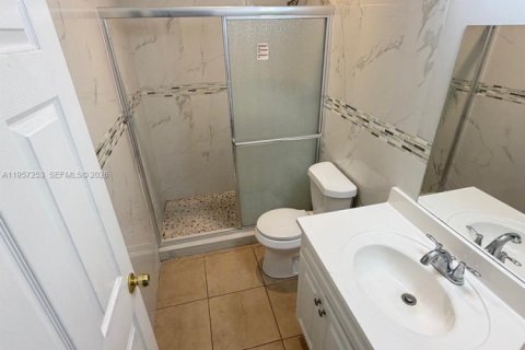 Adosado en venta en Homestead, Florida, 2 dormitorios, 85.47 m2 № 2023424 - foto 13