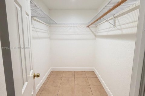 Adosado en venta en Homestead, Florida, 2 dormitorios, 85.47 m2 № 2023424 - foto 14