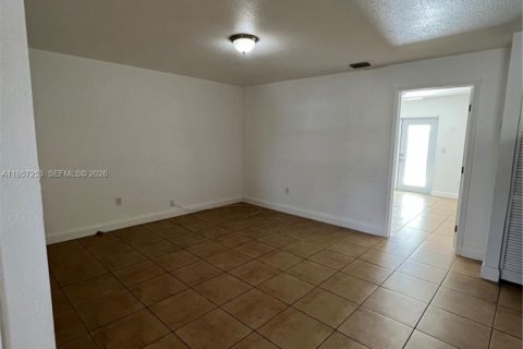 Adosado en venta en Homestead, Florida, 2 dormitorios, 85.47 m2 № 2023424 - foto 7