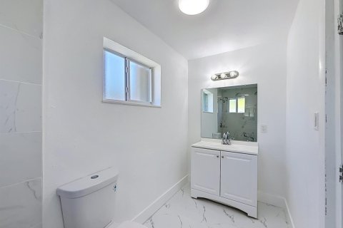 Villa ou maison à vendre à Miami, Floride: 4 chambres, 176.14 m2 № 2307986 - photo 29