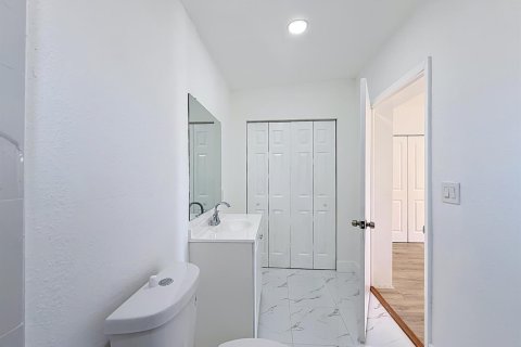 Villa ou maison à vendre à Miami, Floride: 4 chambres, 176.14 m2 № 2307986 - photo 25