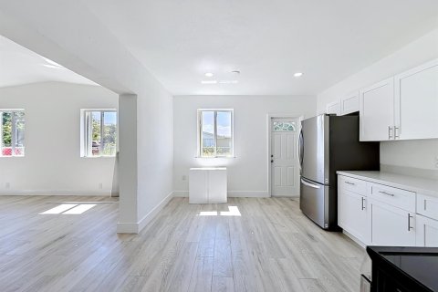 Villa ou maison à vendre à Miami, Floride: 4 chambres, 176.14 m2 № 2307986 - photo 17