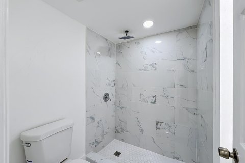 Villa ou maison à vendre à Miami, Floride: 4 chambres, 176.14 m2 № 2307986 - photo 24