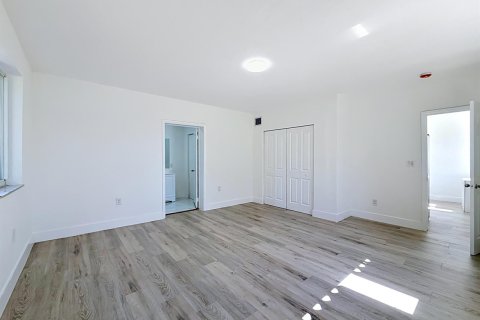 Villa ou maison à vendre à Miami, Floride: 4 chambres, 176.14 m2 № 2307986 - photo 22