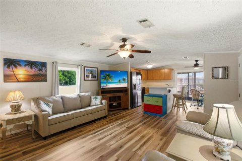 Apartment in Punta Gorda, Florida 2 bedrooms, 89.19 sq.m. № 2099496 - photo 8