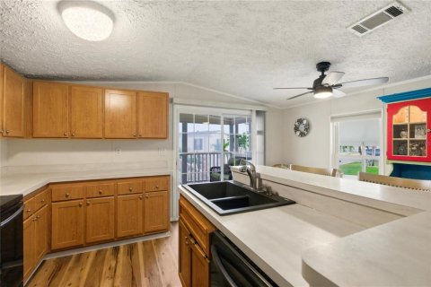 Apartment in Punta Gorda, Florida 2 bedrooms, 89.19 sq.m. № 2099496 - photo 12
