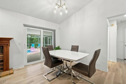 House in Valrico, Florida 3 bedrooms, 123.75 sq.m. № 2166948 - photo 6