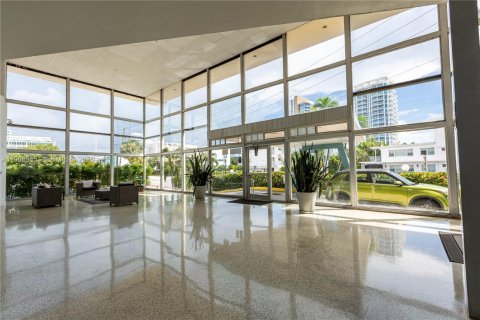 Condo in Miami Beach, Florida № 2031836 - photo 25