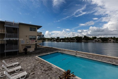 Condo in Miami Beach, Florida № 2031836 - photo 22