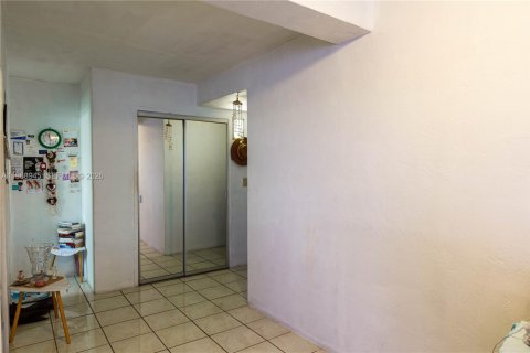 Condo in Miami Beach, Florida № 2031836 - photo 11