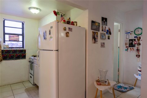 Condo in Miami Beach, Florida № 2031836 - photo 10