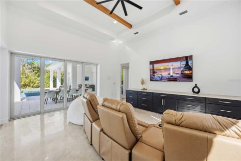 Villa ou maison à vendre à Port Charlotte, Floride: 4 chambres, 378.58 m2 № 2134993 - photo 25