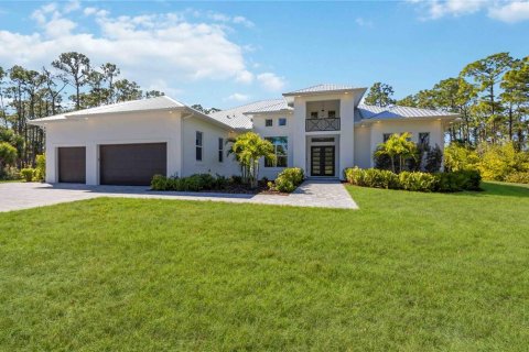 Casa en Port Charlotte, Florida 4 dormitorios, 378.58 m2 № 2134993
