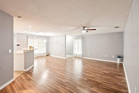House in Ruskin, Florida 3 bedrooms, 135.92 sq.m. № 1907802 - photo 5