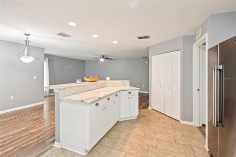 House in Ruskin, Florida 3 bedrooms, 135.92 sq.m. № 1907802 - photo 11