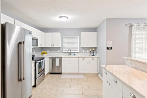 House in Ruskin, Florida 3 bedrooms, 135.92 sq.m. № 1907802 - photo 9