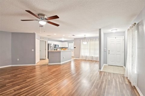 House in Ruskin, Florida 3 bedrooms, 135.92 sq.m. № 1907802 - photo 3