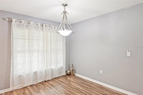 House in Ruskin, Florida 3 bedrooms, 135.92 sq.m. № 1907802 - photo 8