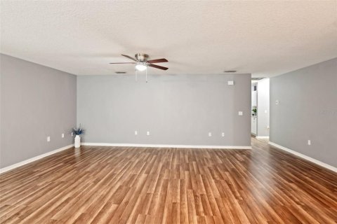 House in Ruskin, Florida 3 bedrooms, 135.92 sq.m. № 1907802 - photo 6