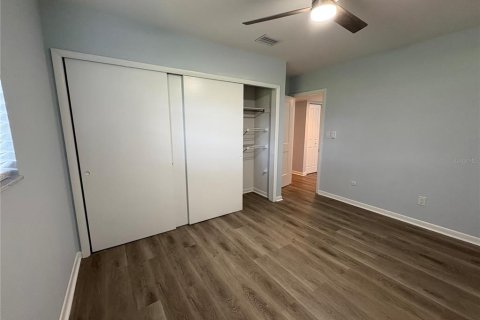 House in Tampa, Florida 4 bedrooms, 195.75 sq.m. № 1824512 - photo 22