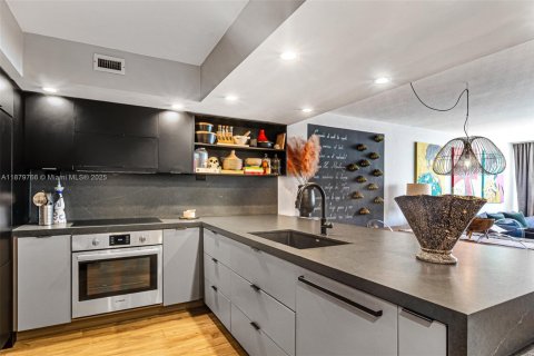 Condominio en venta en Miami Beach, Florida, 2 dormitorios, 153.29 m2 № 2192551 - foto 9