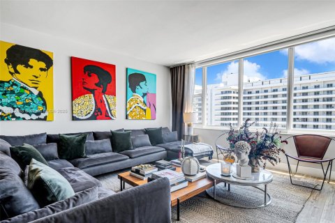 Condominio en venta en Miami Beach, Florida, 2 dormitorios, 153.29 m2 № 2192551 - foto 15