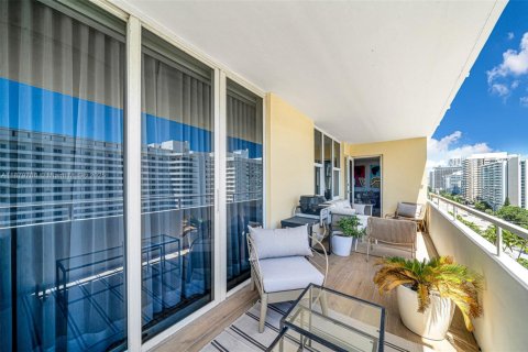 Condominio en venta en Miami Beach, Florida, 2 dormitorios, 153.29 m2 № 2192551 - foto 24
