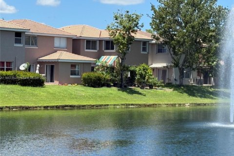 House in Sunrise, Florida 3 bedrooms, 168.62 sq.m. № 1848276 - photo 30