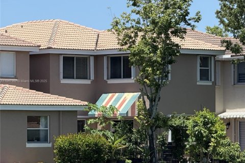 House in Sunrise, Florida 3 bedrooms, 168.62 sq.m. № 1848276 - photo 2