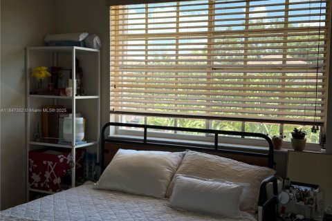 House in Sunrise, Florida 3 bedrooms, 168.62 sq.m. № 1848276 - photo 22