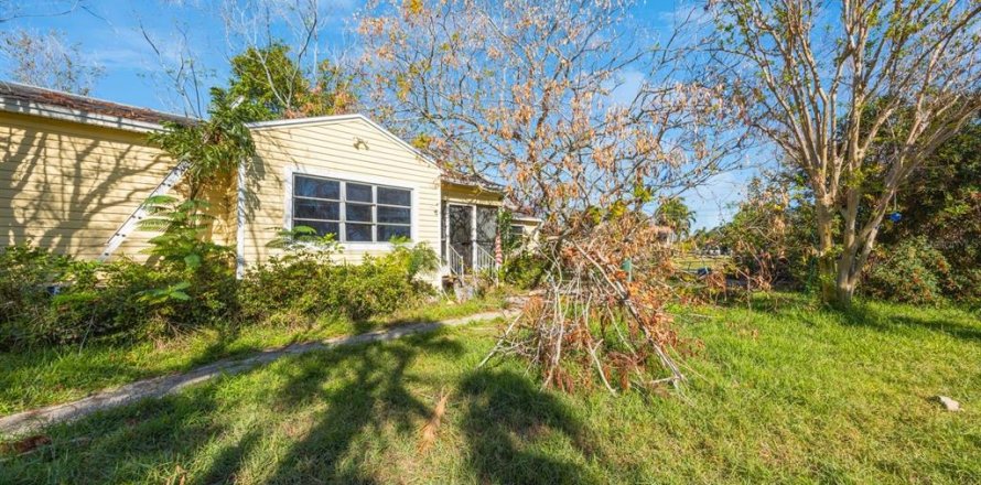 Casa en Saint Petersburg, Florida 3 dormitorios, 118.64 m2 № 1570565
