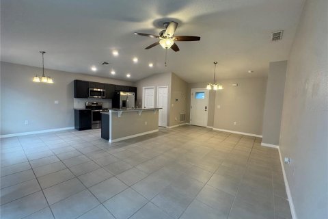 Casa en venta en Poinciana, Florida, 3 dormitorios, 117.34 m2 № 2220026 - foto 3