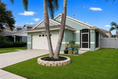 House in New Port Richey, Florida 3 bedrooms, 115.94 sq.m. № 2283740 - photo 15