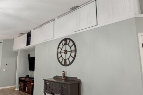 House in New Port Richey, Florida 3 bedrooms, 115.94 sq.m. № 2283740 - photo 8